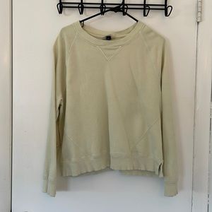 Universal Theeads Crewneck